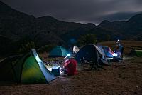 Noć i šatori