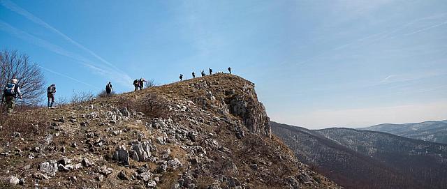 Oko 13:20 h, grupa konačno stiže na 1256 m visoki vrh Straže