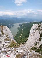 Pogled sa Malog Štrpca na Dunav i magistralu